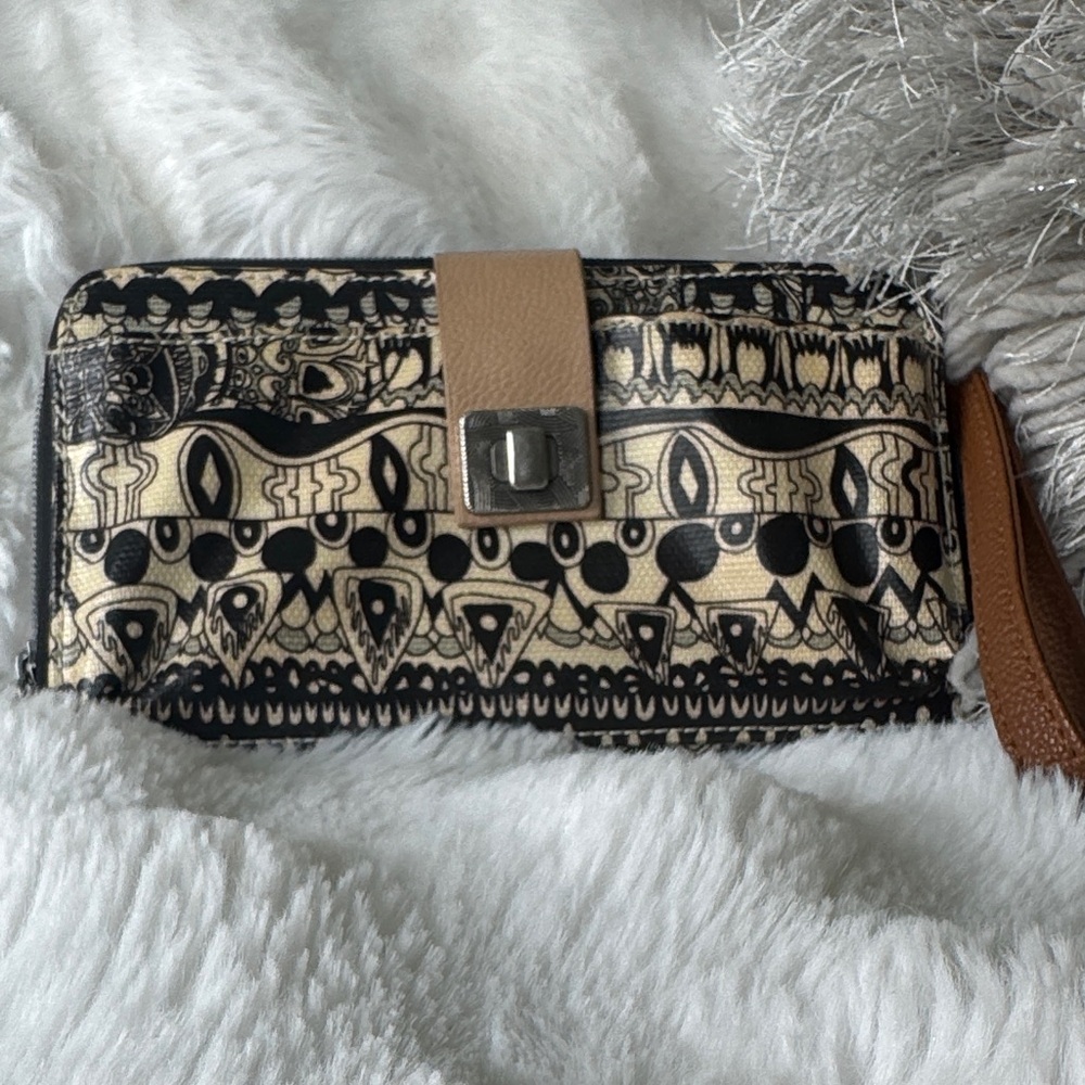 Sakroots wristlet